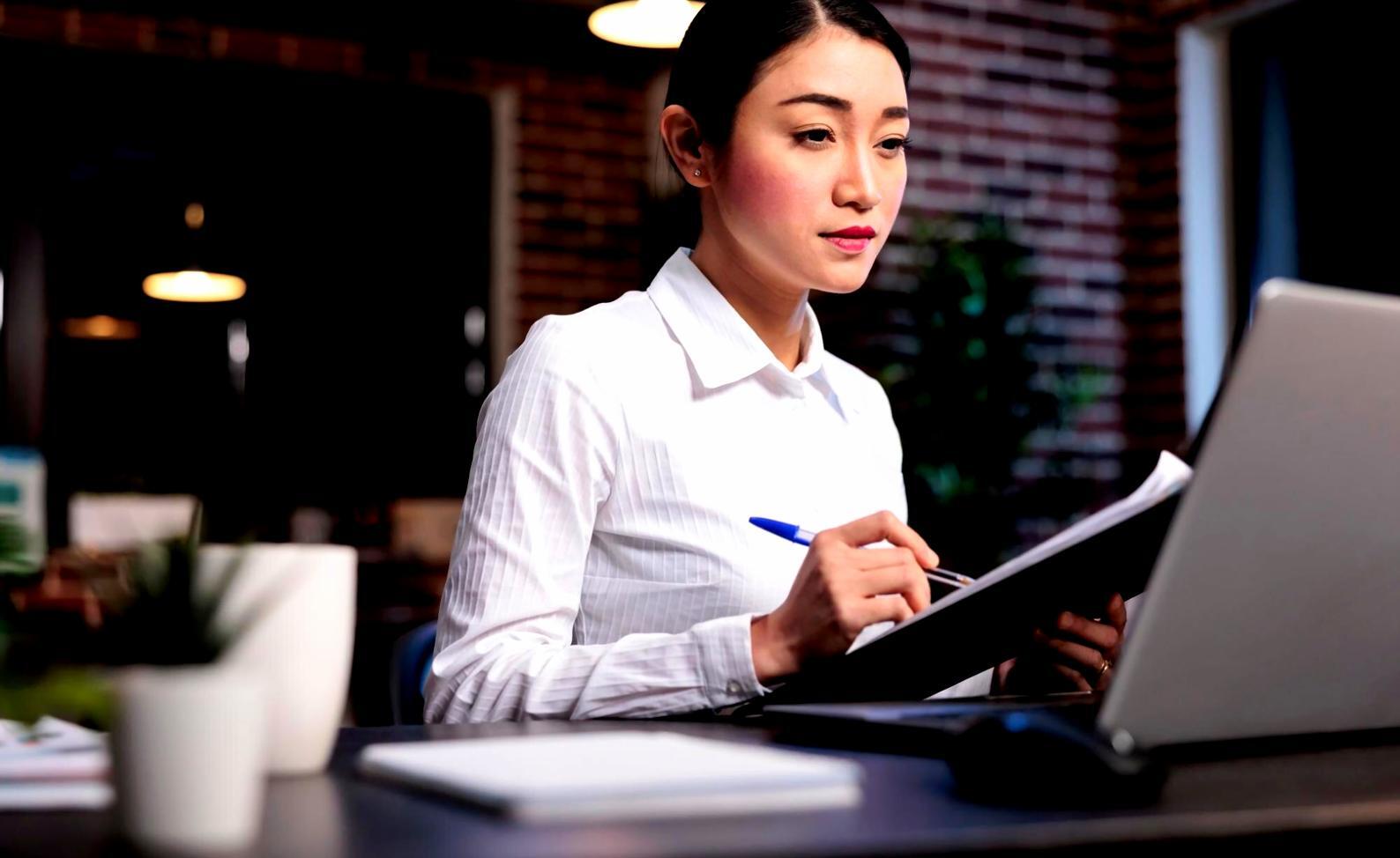 Équipe collaborant sur des stratégies SEO